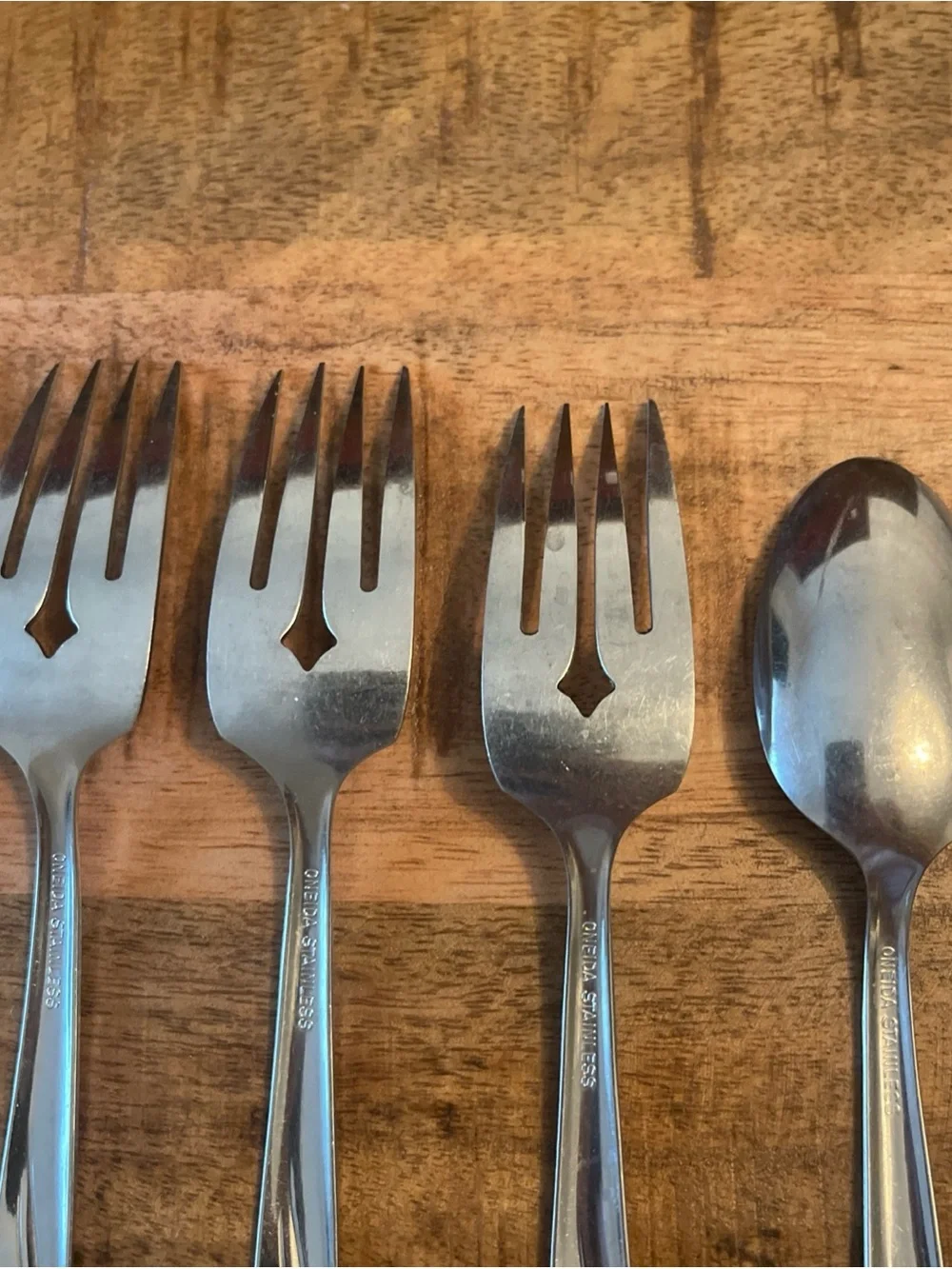 Oneida Roseanne Stainless Flatware Set Of 7